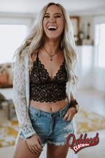 Cargar imagen en el visor de la galería, Black Crochet Lace Bralette
