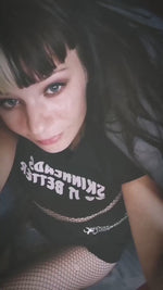 Cargar y reproducir el video en el visor de la galería, Skinheads Do it Better Crop Top - Organic Skinhead Girl Cropped Tee - Skinbyrd Shirt
